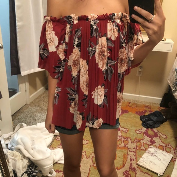 Floral off the shoulder top - Picture 1 of 4